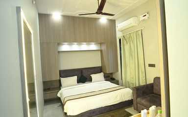 Harshudyan-Deluxe room 25 - Harshudyan Resort