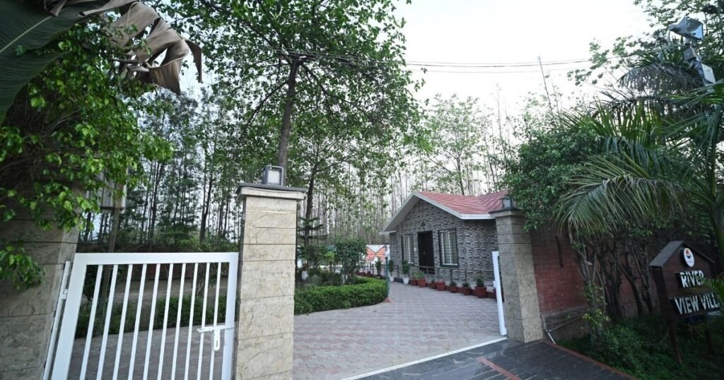 Best Resort Near Me for Relaxing Escape and Comfort Stay